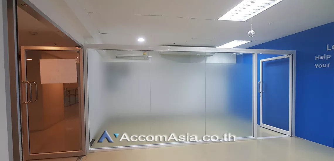  1  Office Space For Rent in Sukhumvit ,Bangkok BTS Nana at The Trendy Sukhumvit 13 AA28201