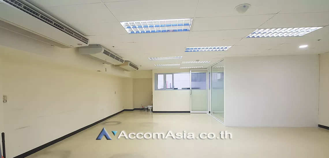 5  Office Space For Rent in Sukhumvit ,Bangkok BTS Nana at The Trendy Sukhumvit 13 AA28201