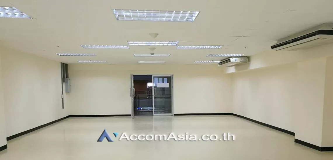  1  Studio Office Space For Rent in Sukhumvit ,Bangkok BTS Nana at The Trendy Sukhumvit 13 AA28202