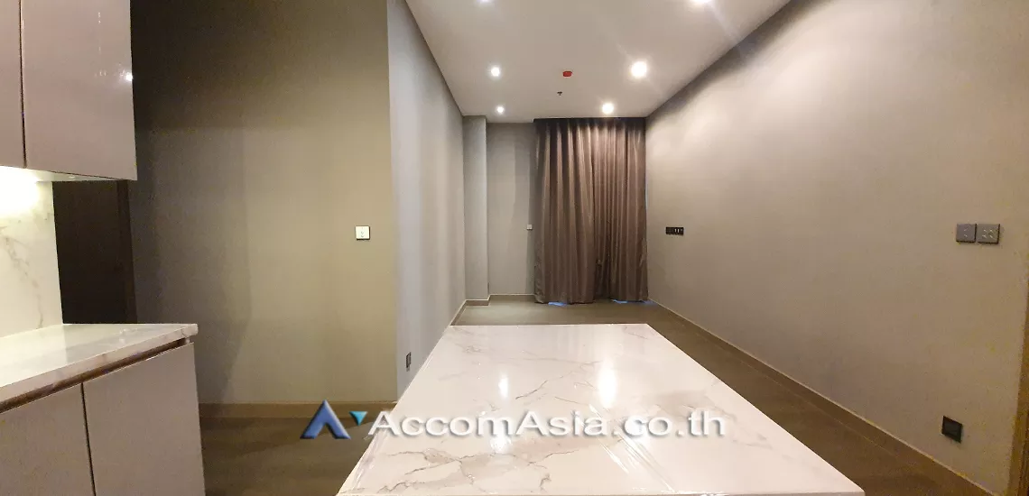 11  2 br Condominium For Rent in Ratchadaphisek ,Bangkok MRT Phetchaburi at The Esse At Singha Complex AA28206