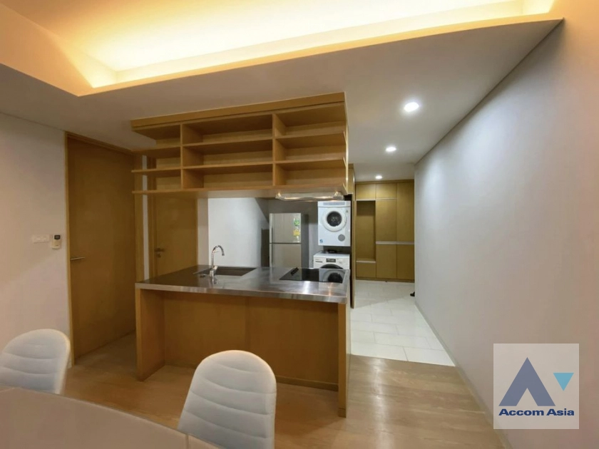 unit 2 Bedrooms  Condominium For Rent in Sukhumvit, Bangkok  near BTS Phrom Phong (AA28213)