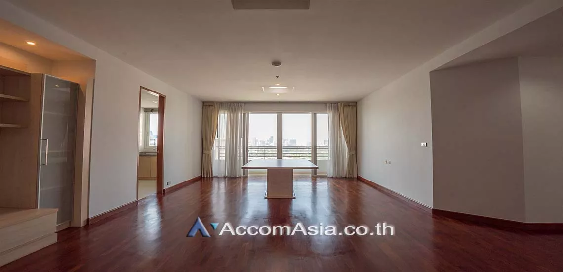 unit 2 Bedrooms  Apartment For Rent in Sukhumvit, Bangkok  near BTS Phrom Phong (AA28215)