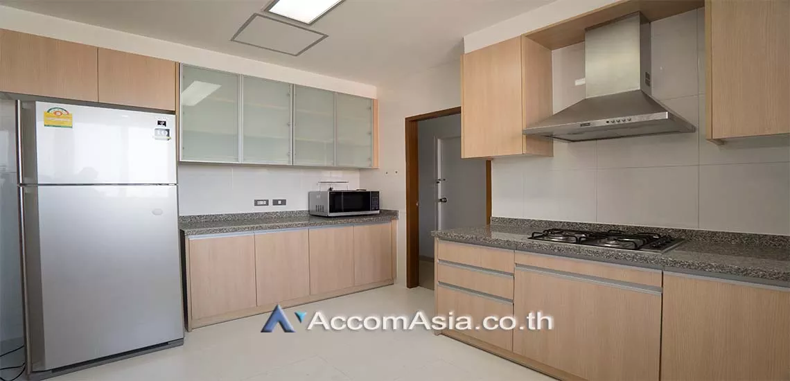 unit 2 Bedrooms  Apartment For Rent in Sukhumvit, Bangkok  near BTS Phrom Phong (AA28215)
