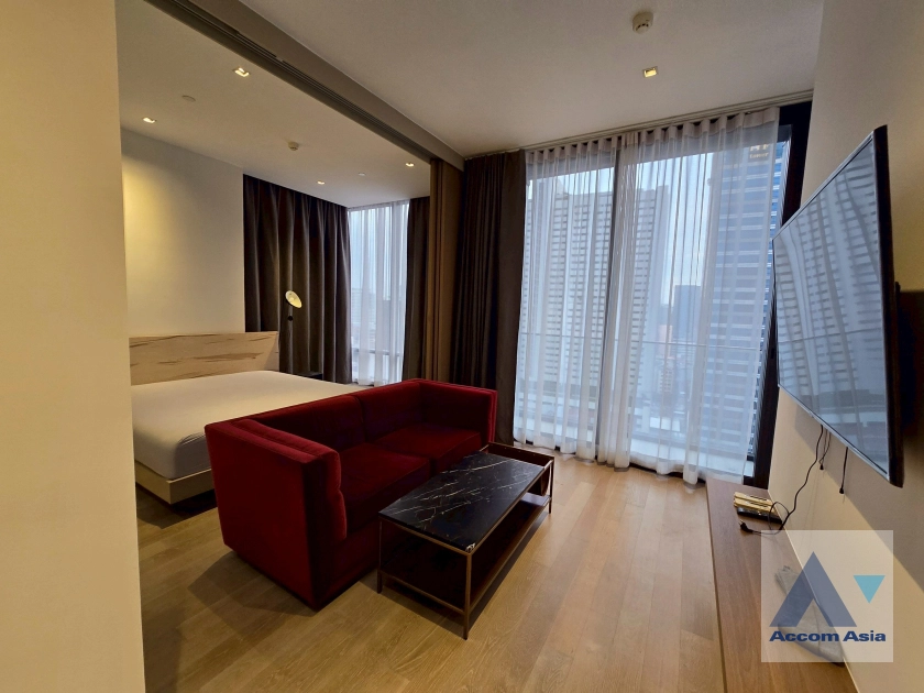 unit 1 Bedroom  Condominium For Rent & Sale in Silom, Bangkok  near BTS Chong Nonsi (AA28217)