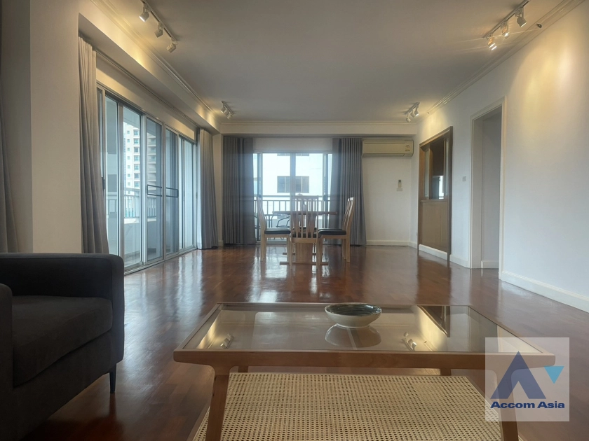  2 Bedrooms  Condominium For Rent & Sale in Sathorn, Bangkok  near BTS Sala Daeng - MRT Lumphini (AA28219)