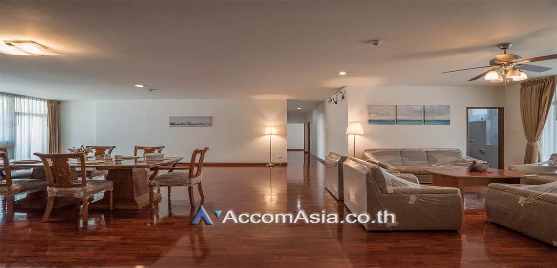 Big Balcony |  Perfect Living In Bangkok Apartment  3 Bedroom for Rent BTS Phrom Phong in Sukhumvit Bangkok