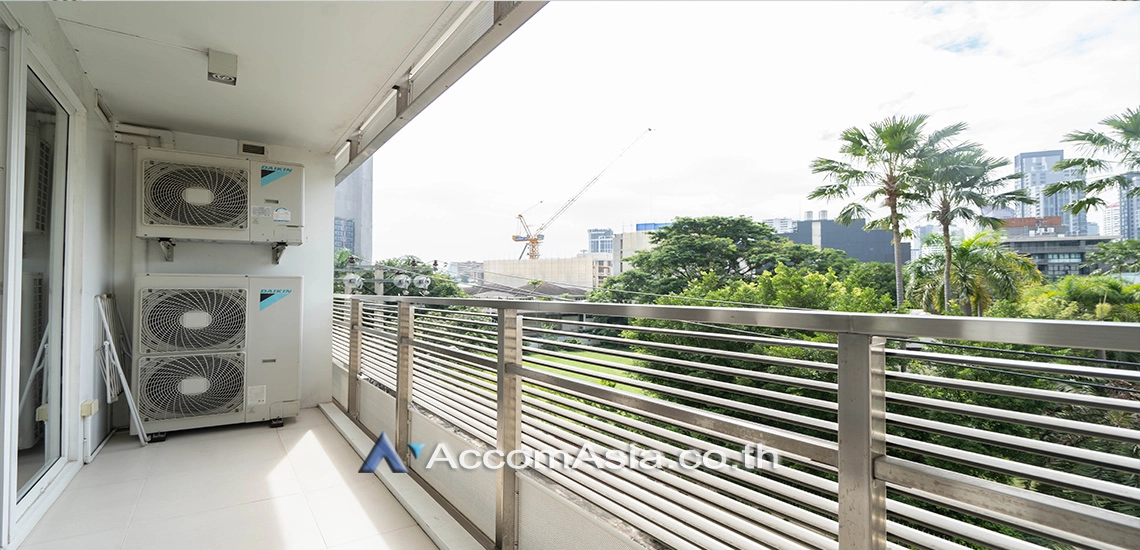  3 Bedrooms  Condominium For Rent in Sukhumvit, Bangkok  near BTS Thong Lo (AA28224)
