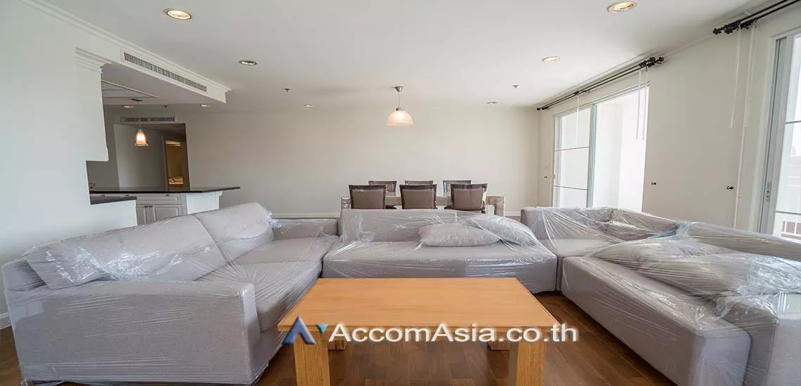  3 Bedrooms  Apartment For Rent in Sathorn, Bangkok  near MRT Lumphini (AA28249)