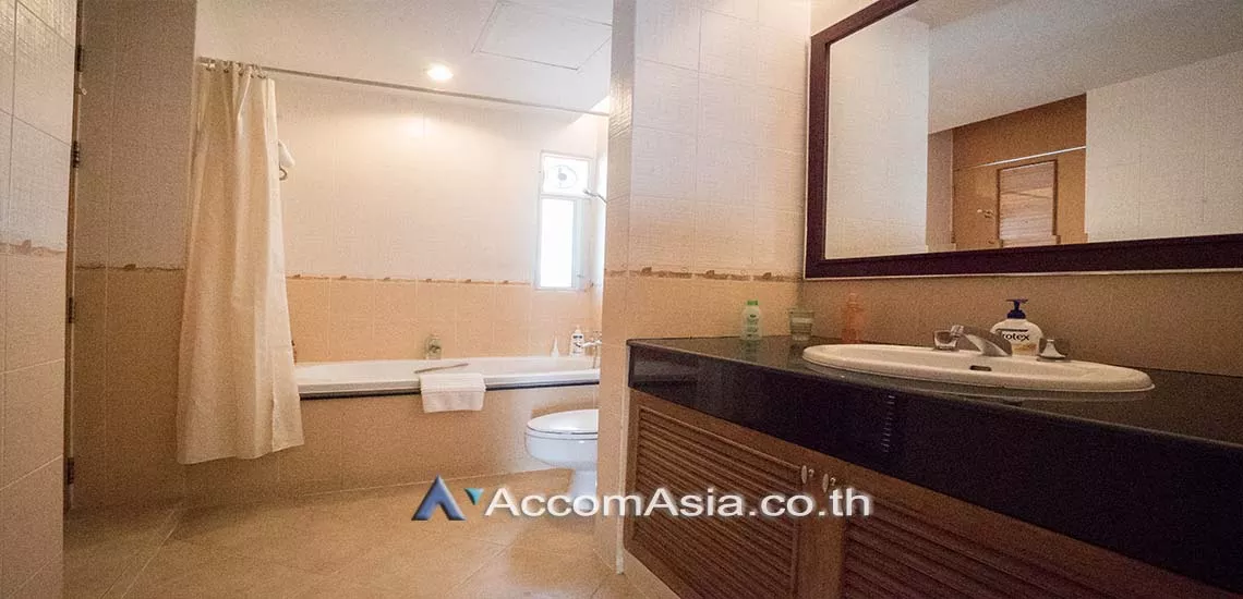 10  3 br Apartment For Rent in Sathorn ,Bangkok MRT Lumphini at Living with natural AA28251