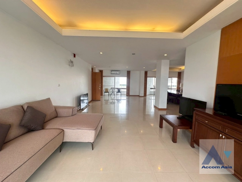  1  4 br Apartment For Rent in Sathorn ,Bangkok MRT Lumphini at Cozy and Convenient Apartment Near Garden Intl AA28251