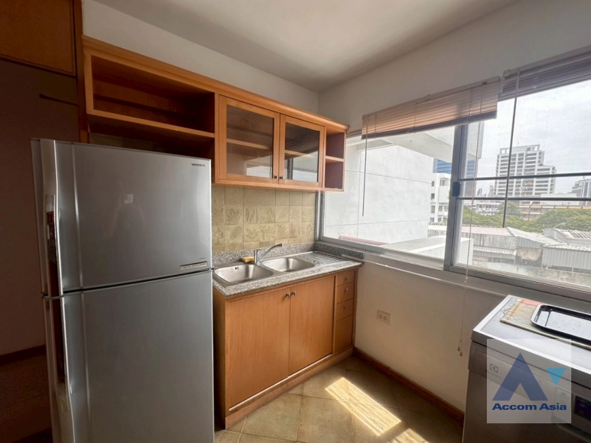 11  4 br Apartment For Rent in Sathorn ,Bangkok MRT Lumphini at Cozy and Convenient Apartment Near Garden Intl AA28251