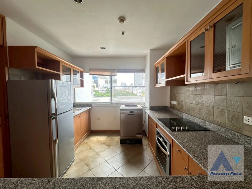 9  4 br Apartment For Rent in Sathorn ,Bangkok MRT Lumphini at Cozy and Convenient Apartment Near Garden Intl AA28251