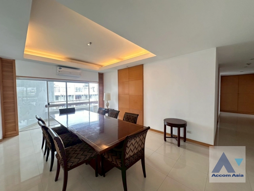5  4 br Apartment For Rent in Sathorn ,Bangkok MRT Lumphini at Cozy and Convenient Apartment Near Garden Intl AA28251