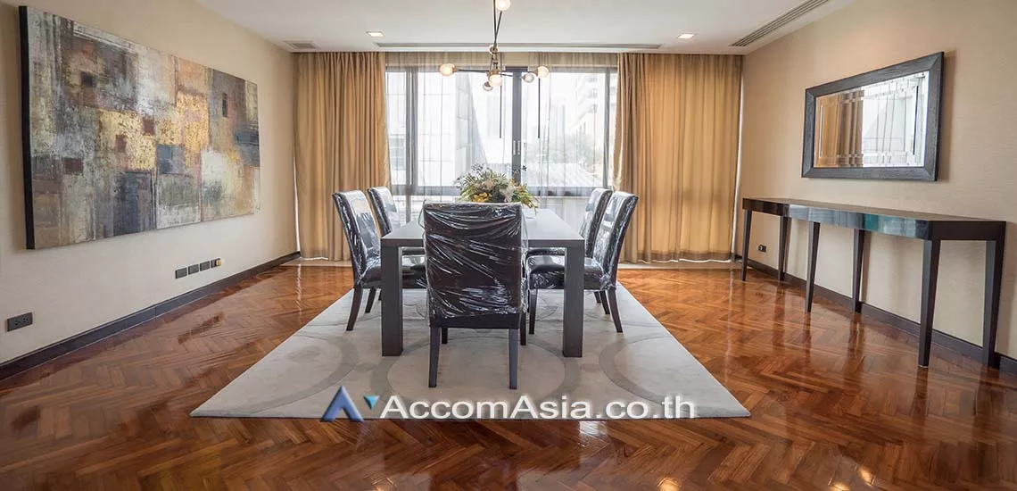 Big Balcony |  2 Bedrooms  Apartment For Rent in Sukhumvit, Bangkok  near BTS Ekkamai (AA28256)
