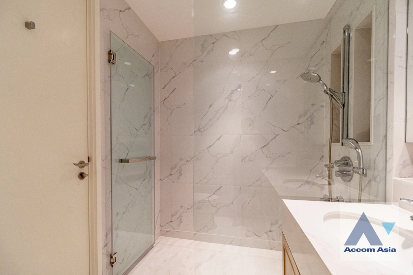 21  4 br Condominium for rent and sale in Ploenchit ,Bangkok BTS Ratchadamri - MRT Silom at 185 Rajadamri AA28264