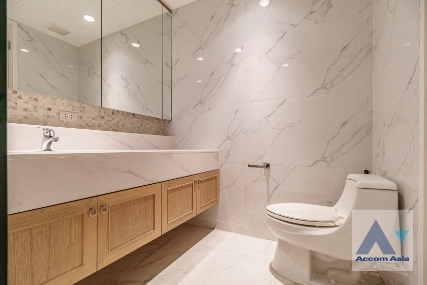 20  4 br Condominium for rent and sale in Ploenchit ,Bangkok BTS Ratchadamri - MRT Silom at 185 Rajadamri AA28264