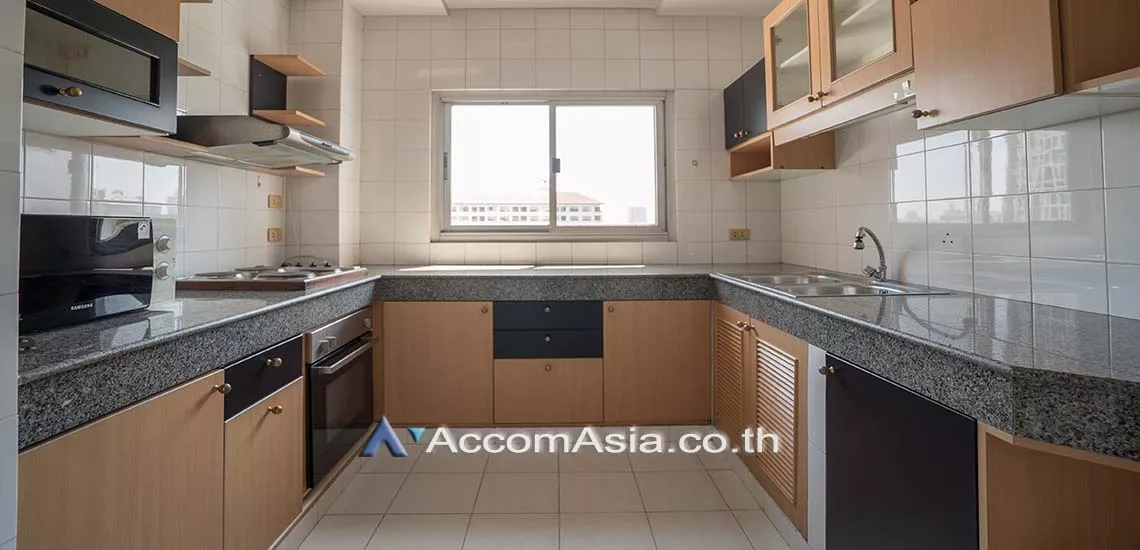 unit 2 Bedrooms  Apartment For Rent in Sathorn, Bangkok  near BTS Chong Nonsi (AA28265)