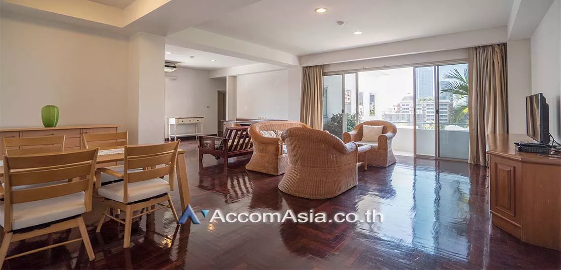  Low Rised Building Apartment  2 Bedroom for Rent BTS Chong Nonsi in Sathorn Bangkok
