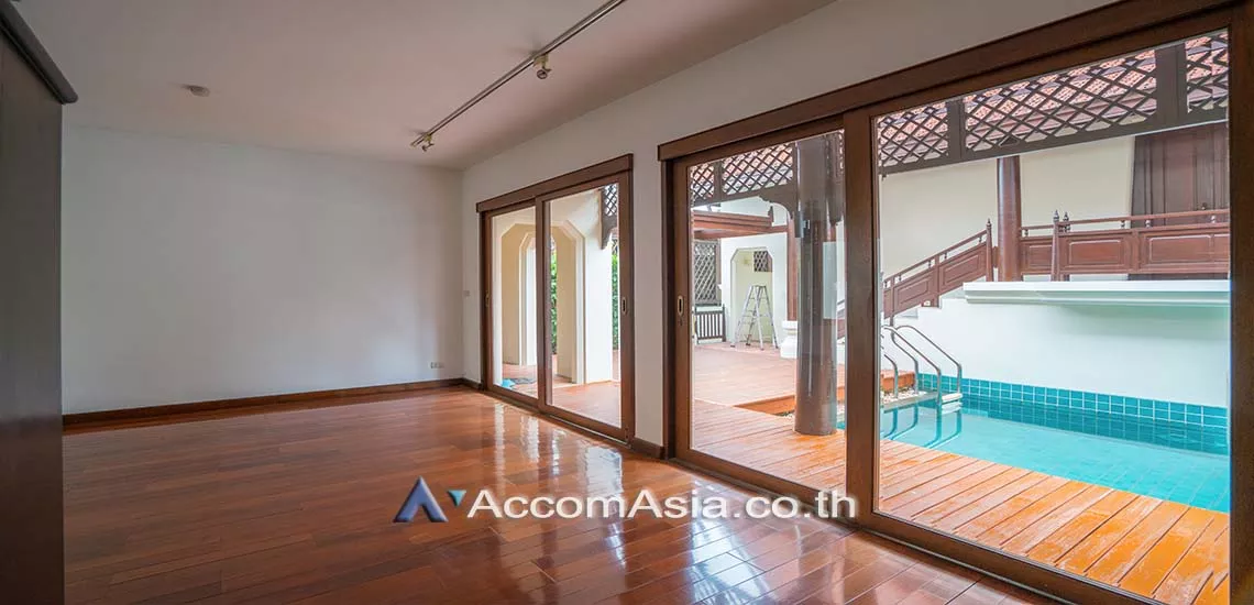 7  3 br House For Rent in Sukhumvit ,Bangkok BTS Ekkamai at The classical charming AA28268