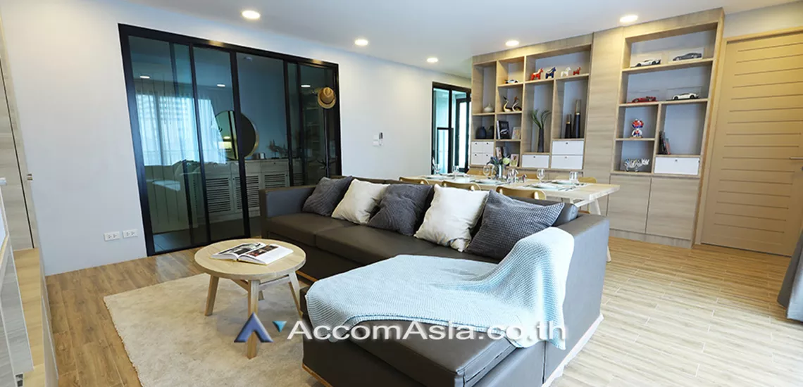 Pet friendly |  Low rise Residence Apartment  3 Bedroom for Rent BTS Asok in Sukhumvit Bangkok