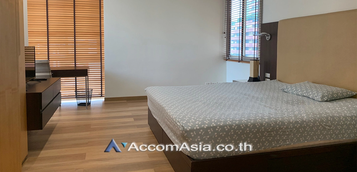 11  2 br Condominium For Rent in Silom ,Bangkok BTS Sala Daeng - MRT Silom at The Legend Saladaeng AA28282