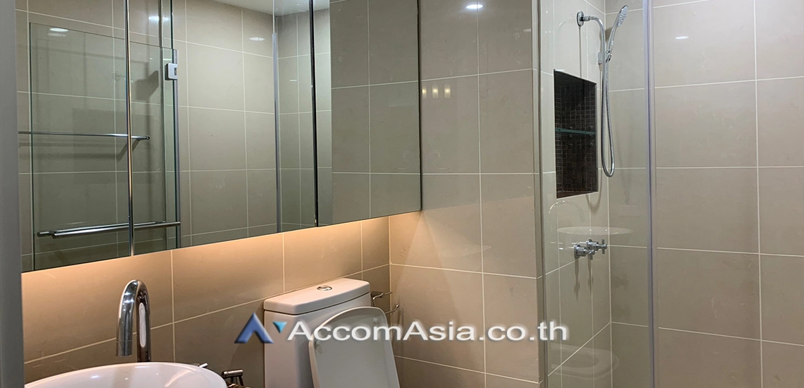 13  2 br Condominium For Rent in Silom ,Bangkok BTS Sala Daeng - MRT Silom at The Legend Saladaeng AA28282