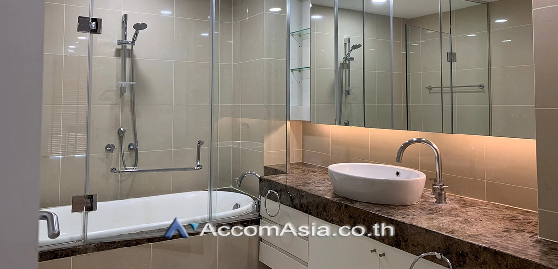 12  2 br Condominium For Rent in Silom ,Bangkok BTS Sala Daeng - MRT Silom at The Legend Saladaeng AA28282