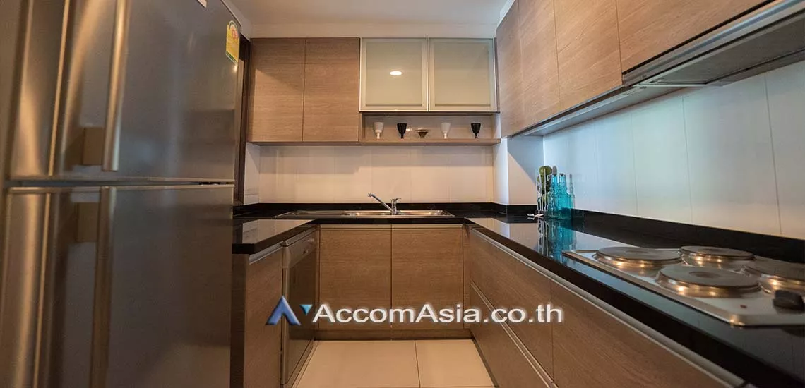 Pet friendly |  3 Bedrooms  Apartment For Rent in Sukhumvit, Bangkok  near BTS Thong Lo (AA28304)