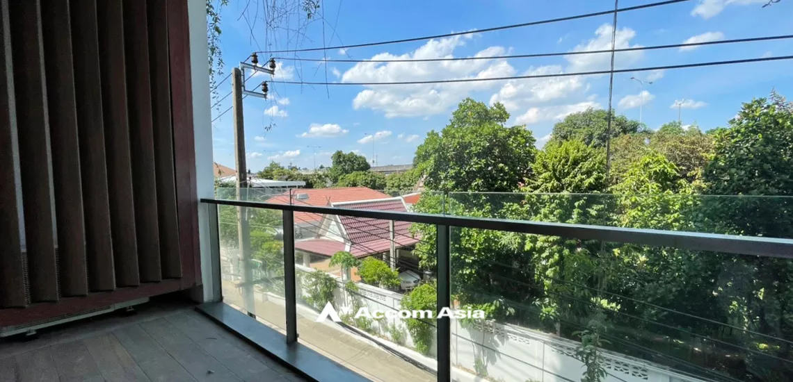 23  2 br Condominium For Sale in Sukhumvit ,Bangkok BTS Phra khanong at The Pillar AA28310