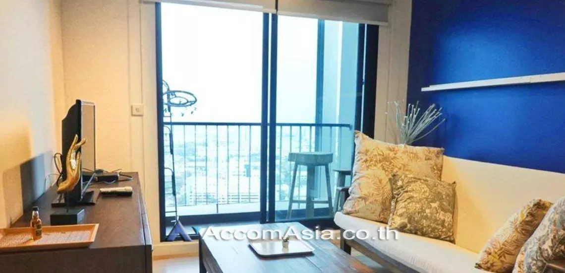  1 Bedroom  Condominium For Rent in Sathorn, Bangkok  near BTS Chong Nonsi (AA28318)