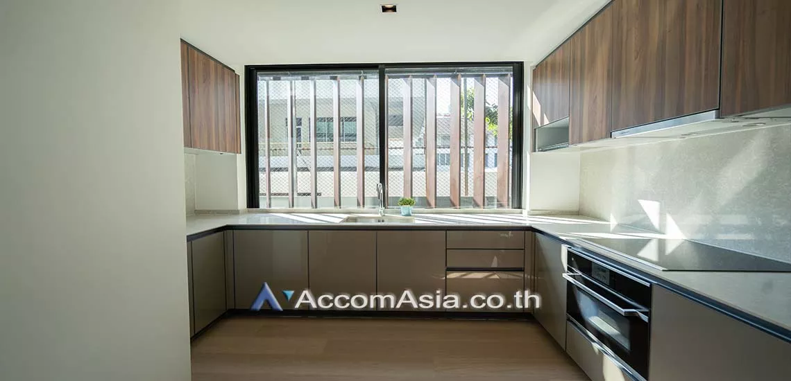 unit 2 Bedrooms  Condominium For Rent in Sukhumvit, Bangkok  near BTS Thong Lo (AA28320)