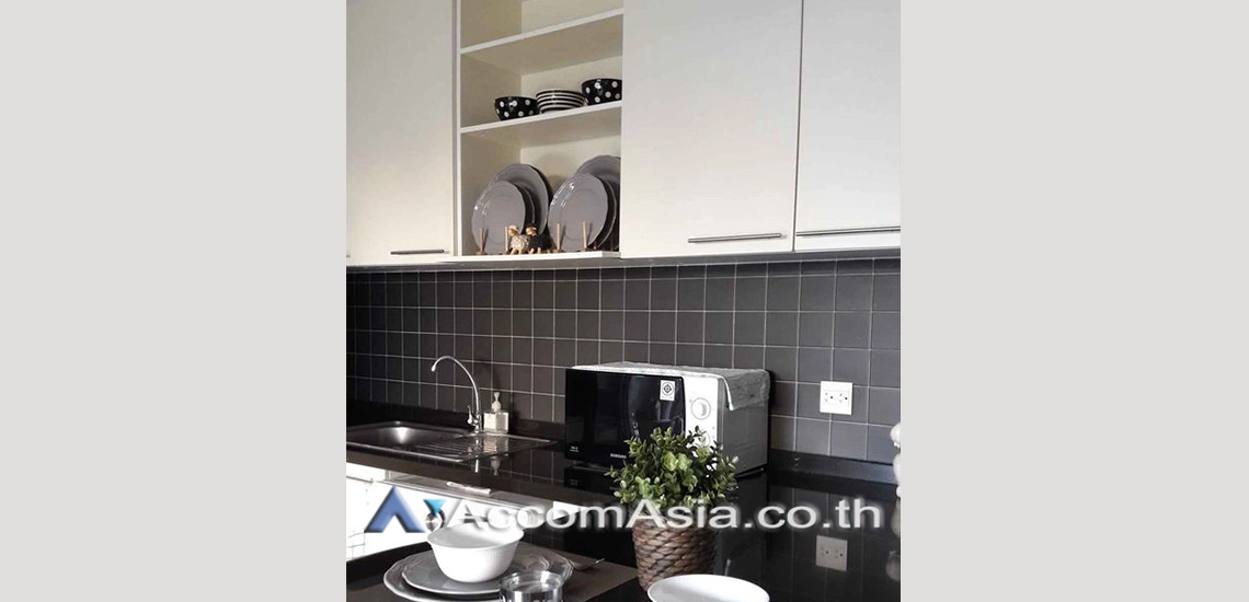 unit 2 Bedrooms  Condominium For Rent & Sale in Sathorn, Bangkok  near BTS Chong Nonsi (AA28324)