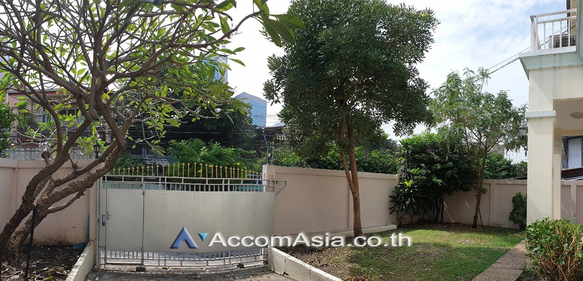 19  3 br House for rent and sale in Sukhumvit ,Bangkok BTS Thong Lo AA28339