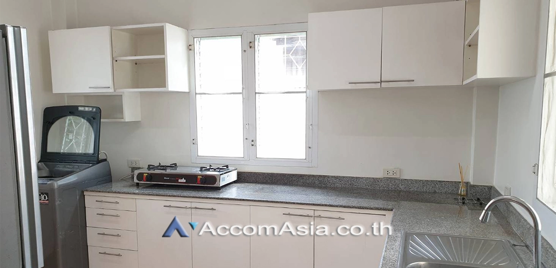 5  3 br House for rent and sale in Sukhumvit ,Bangkok BTS Thong Lo AA28339