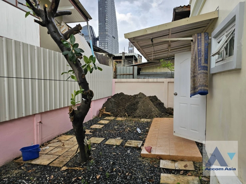 17  3 br House for rent and sale in Sukhumvit ,Bangkok BTS Thong Lo AA28339