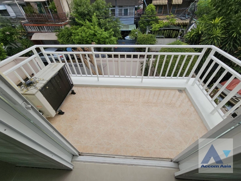 16  3 br House for rent and sale in Sukhumvit ,Bangkok BTS Thong Lo AA28339