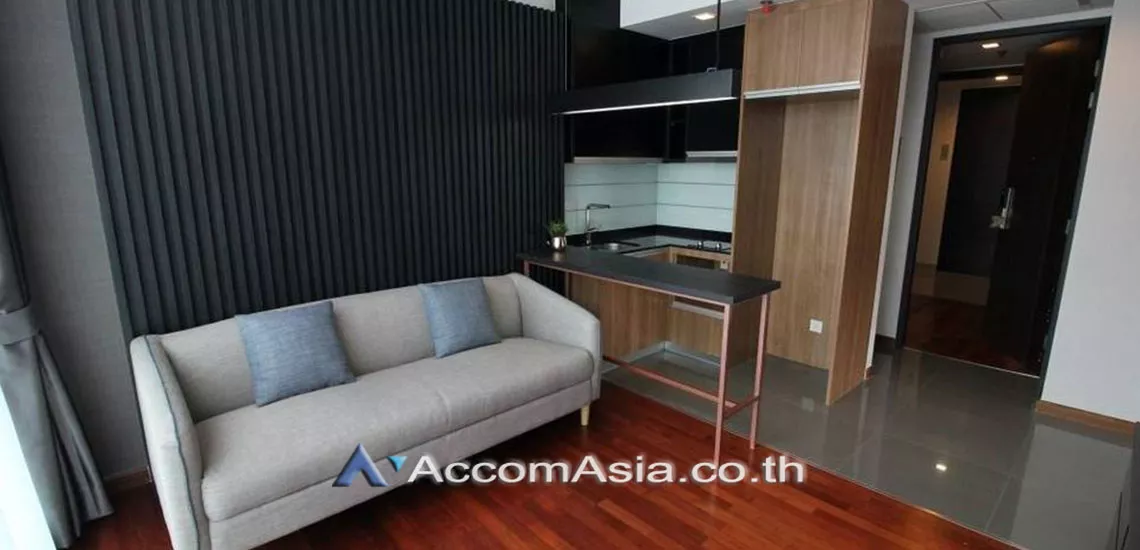  2 Bedrooms  Condominium For Rent & Sale in Phaholyothin, Bangkok  near BTS Ratchathewi (AA28340)