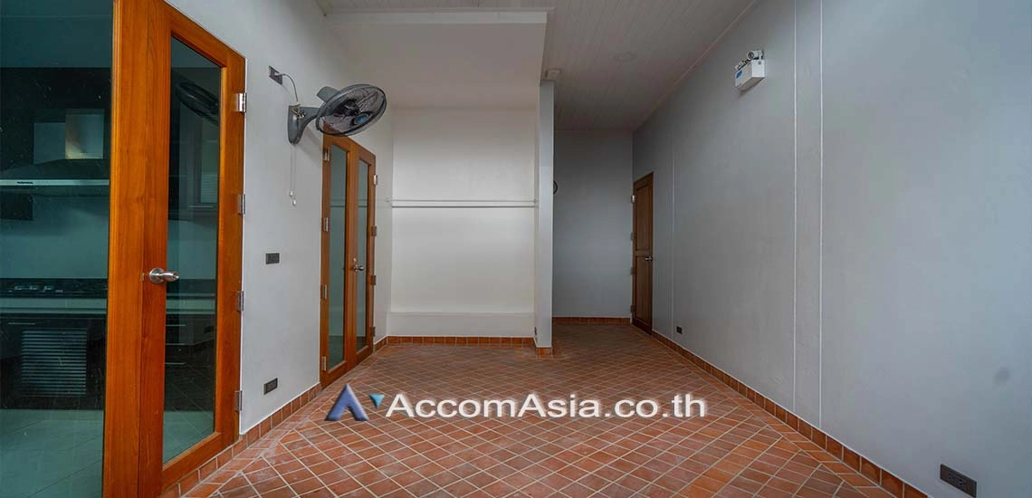 24  6 br House for rent and sale in Sukhumvit ,Bangkok BTS Phrom Phong AA28343