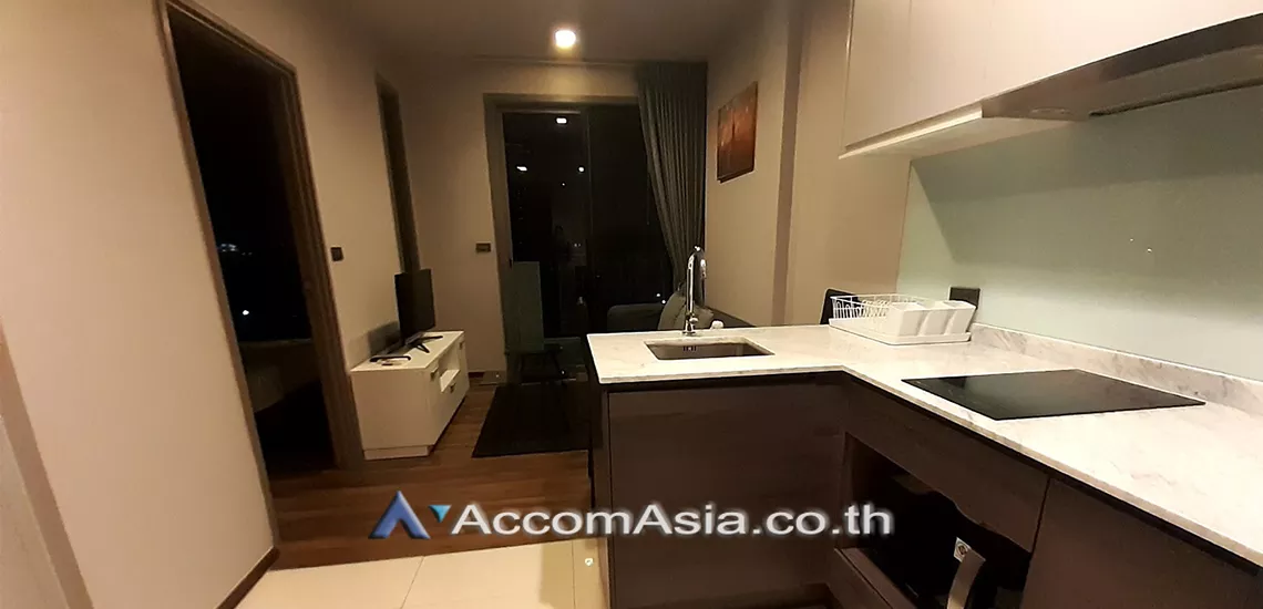 unit 1 Bedroom  Condominium For Sale in Sukhumvit, Bangkok  near BTS Ekkamai (AA28362)