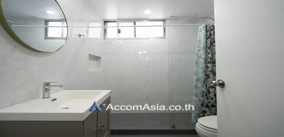 15  3 br Apartment For Rent in Sukhumvit ,Bangkok BTS Phrom Phong at The comfortable low rise residence AA28367