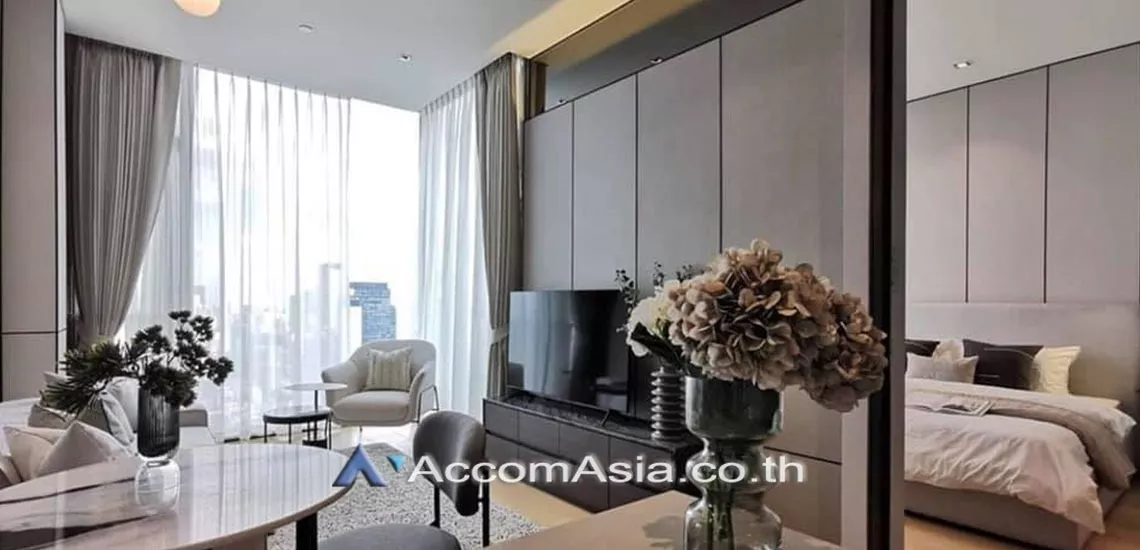  1 Bedroom  Condominium For Rent in Ploenchit, Bangkok  near BTS Chitlom (AA28372)