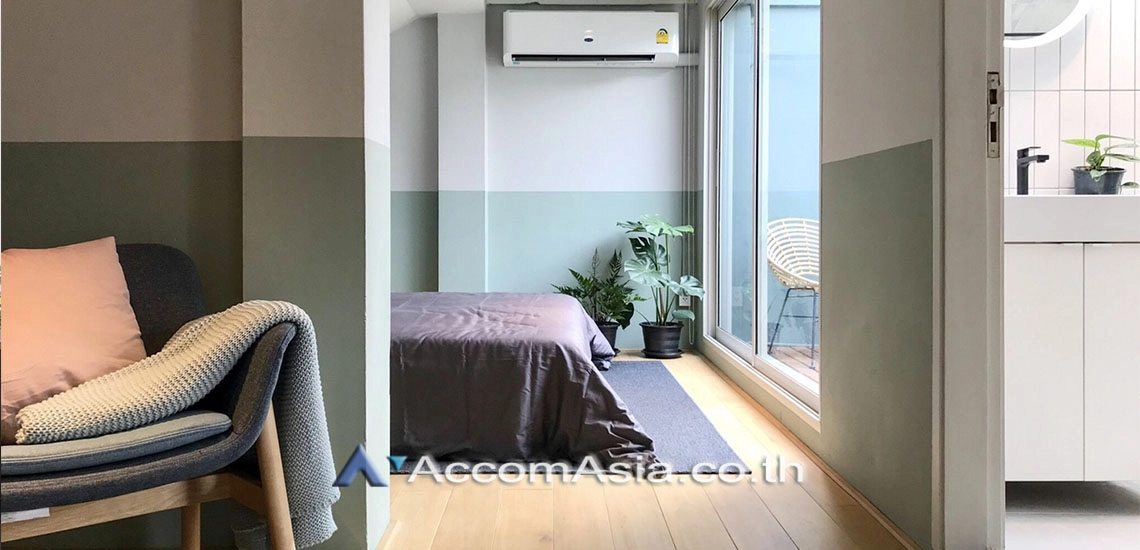  2 Bedrooms  Townhouse For Rent & Sale in Sukhumvit, Bangkok  near BTS Thong Lo (AA28373)