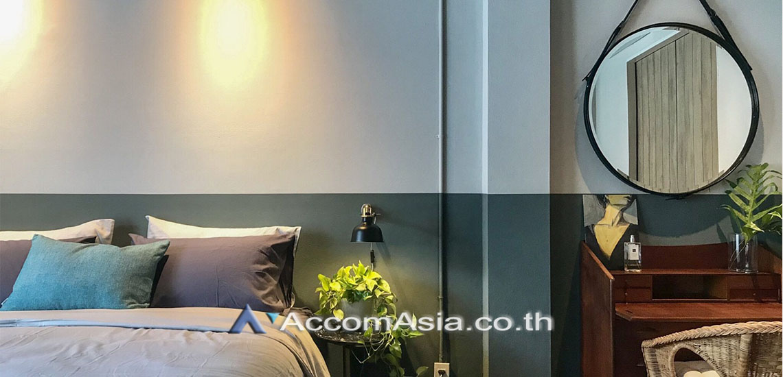 12  2 br Townhouse for rent and sale in sukhumvit ,Bangkok BTS Thong Lo AA28373