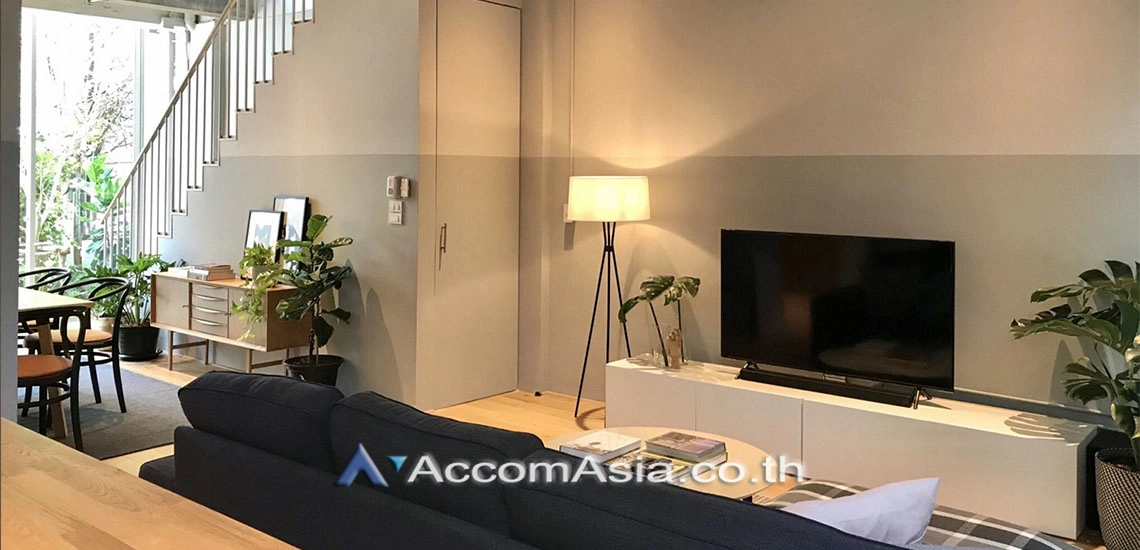 9  2 br Townhouse for rent and sale in Sukhumvit ,Bangkok BTS Thong Lo AA28373