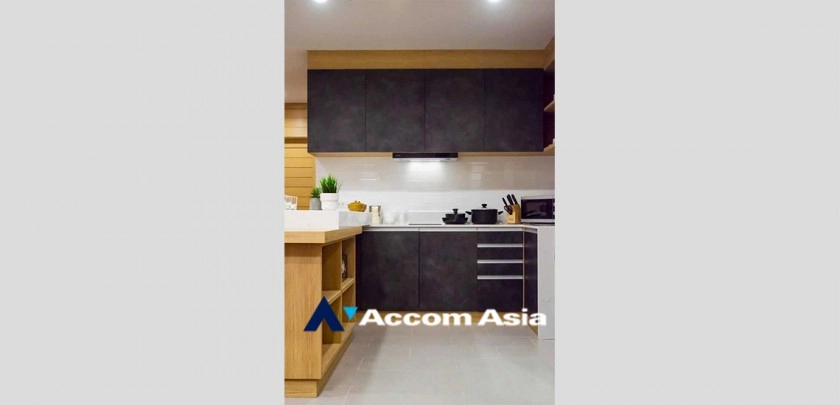 unit 2 Bedrooms  Condominium For Rent in Ploenchit, Bangkok  near BTS Ploenchit (AA28375)