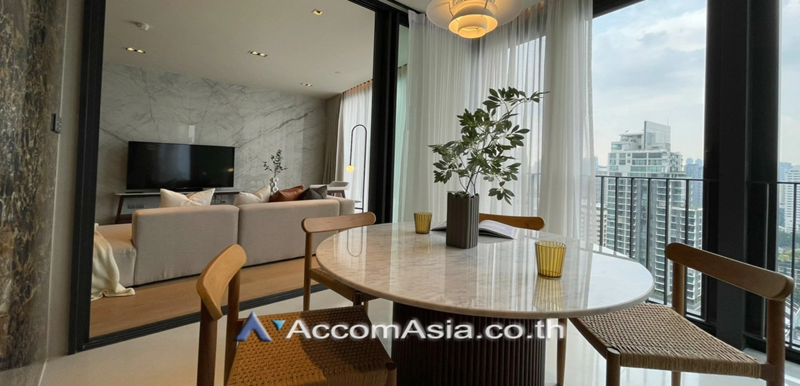 unitModern condo with soft tones and luxury design (AA28376)