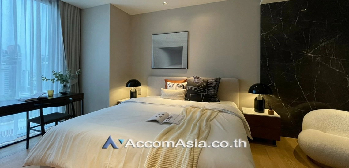 unitModern condo with soft tones and luxury design (AA28376)
