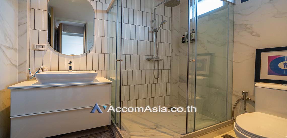 11  4 br Townhouse for rent and sale in sukhumvit ,Bangkok BTS Phra khanong AA28377