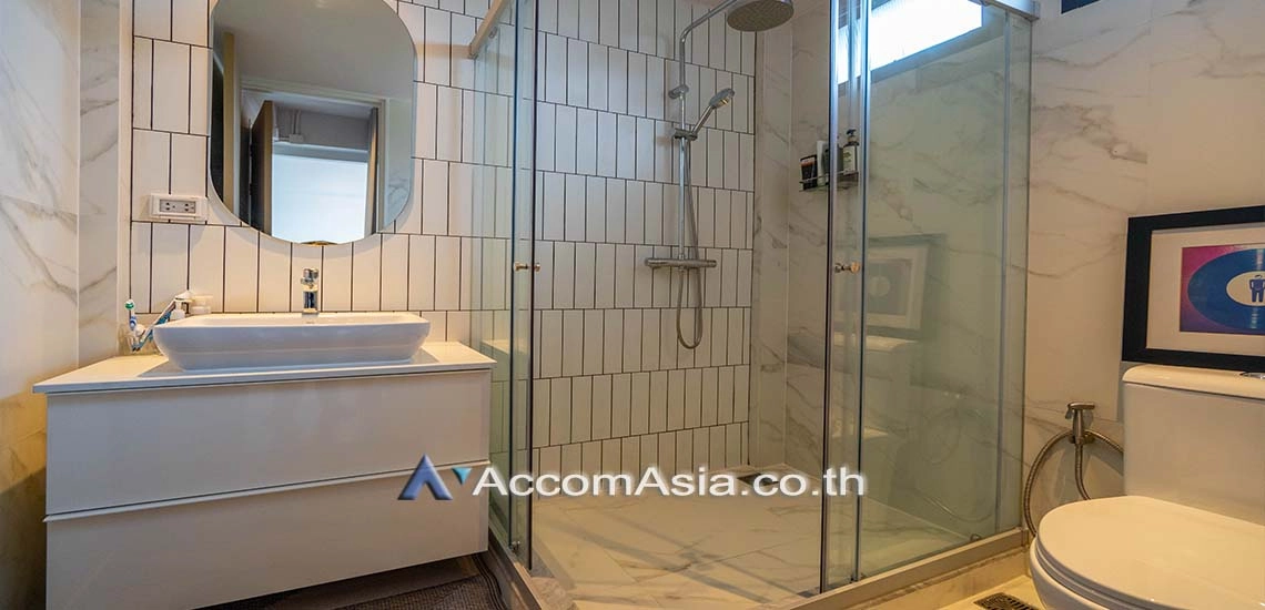 11  4 br Townhouse for rent and sale in Sukhumvit ,Bangkok BTS Phra khanong AA28377