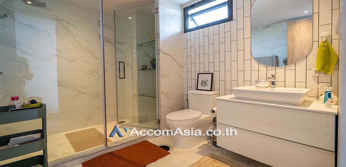 6  4 br Townhouse for rent and sale in Sukhumvit ,Bangkok BTS Phra khanong AA28377
